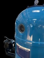 OKU GFK Filterbehälter Atlantica Plus Ø 750 mm mit seitlichen Düsenplatten komplett mit 6-Wege-Side-Mount-Ventil 2" IG